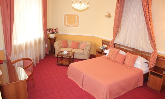 Джуниор Свит