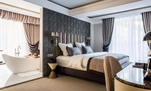 Junior Romantic Suite