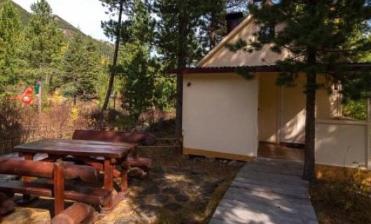 6-ти местные  неблагоустроенные домики