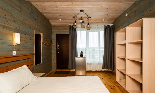 Мансардный номер на третьем этаже с видом на Байкал