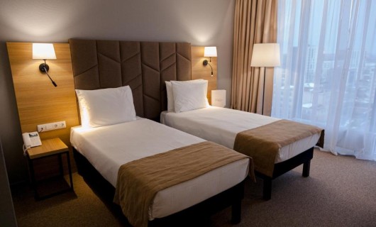 DELUXE (TWIN/DBL) одноместное/двухместное размещение