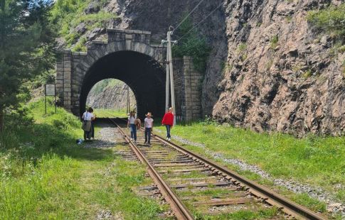 Однодневный тур на теплоходе вдоль Кругобайкальской железной дороги лето 2023