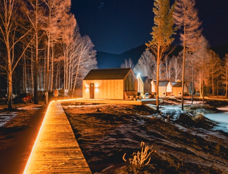 KHAN Glamping Goloustnoye
