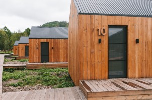 KHAN Glamping Goloustnoye