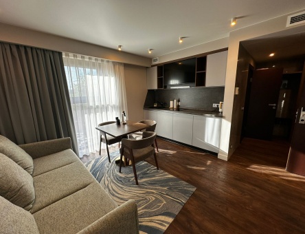 NUUR HOTEL 4*